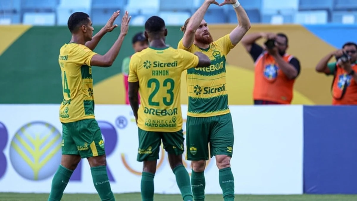 Cuiabá larga na frente ao superar o União na final do Mato-grossense