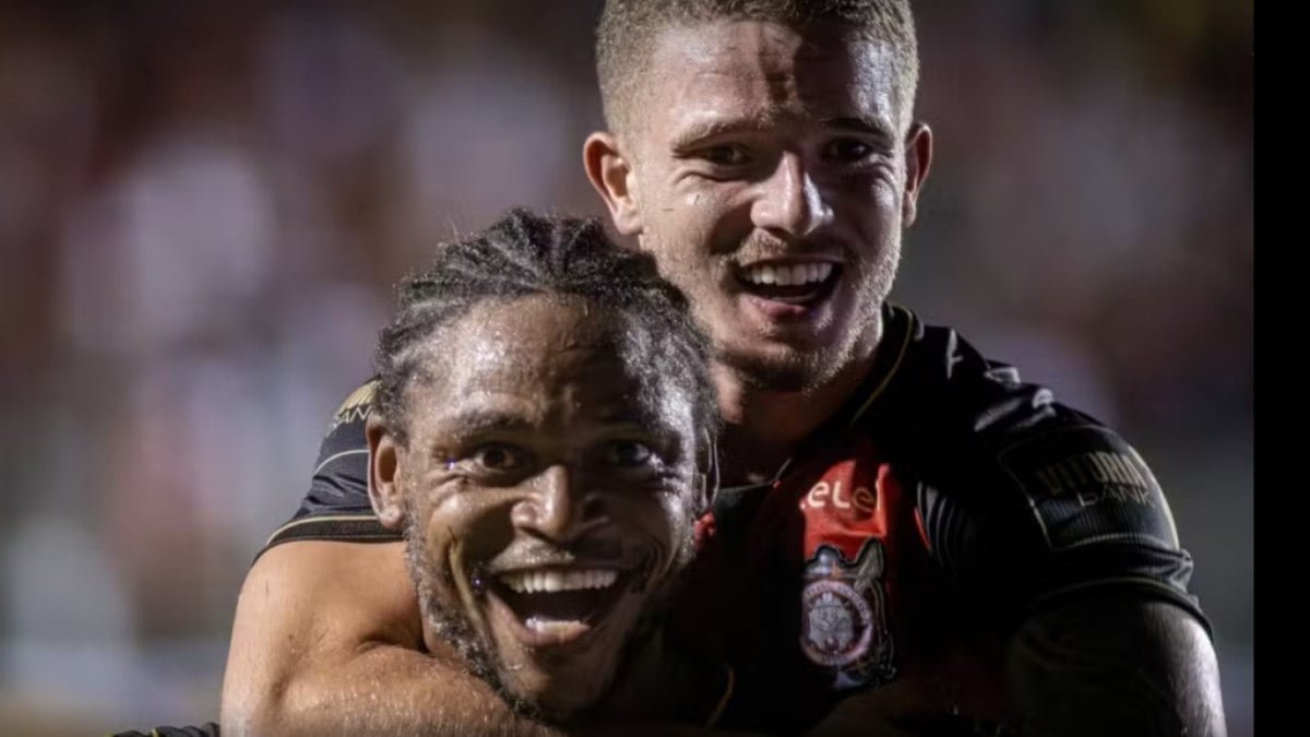 Luiz Adriano, Gamalho e Esteves marcam em noite de eliminação do Vitória; confira as notas