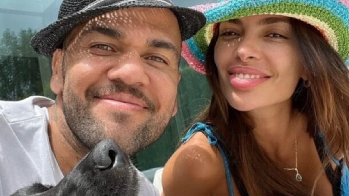 Joana Sanz causa racha em família de Daniel Alves; entenda Joana Sanz causa racha em família de Daniel Alves; entenda