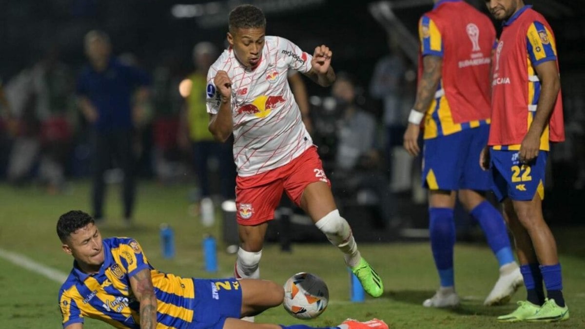 Com sustos, Bragantino vence Sportivo Luqueño pela Copa Sul-Americana Com sustos, Bragantino vence Sportivo Luqueño pela Copa Sul-Americana