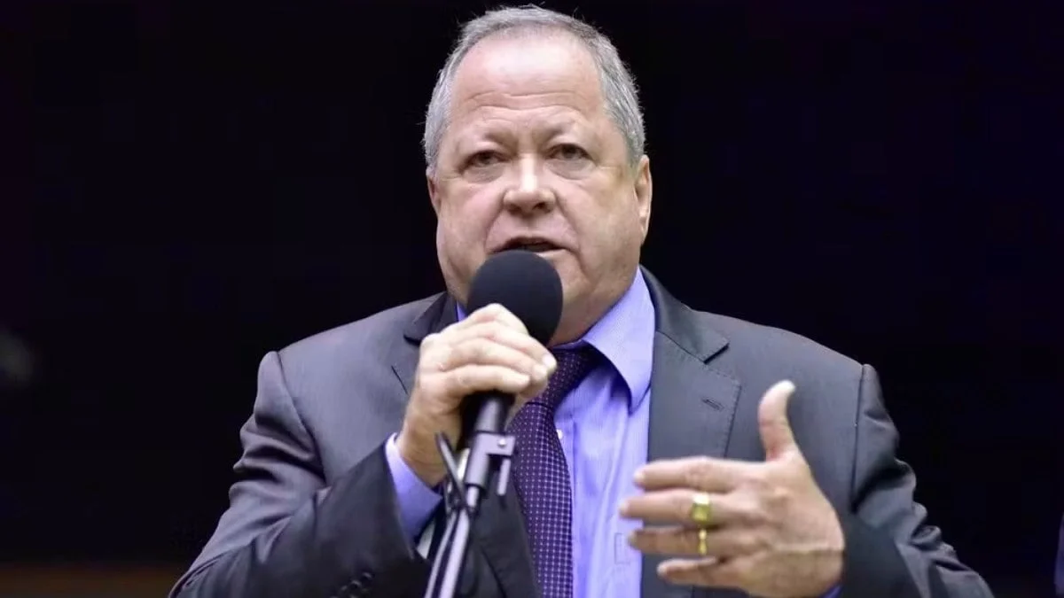 Deputados desistem de relatoria de processo contra Chiquinho Brazão