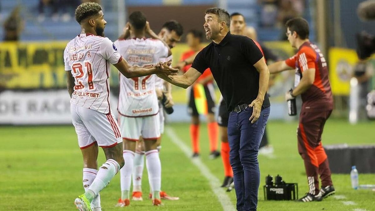 Inter vence Delfín no Equador e segue vivo na Sul-Americana Inter vence Delfín no Equador e segue vivo na Sul-Americana
