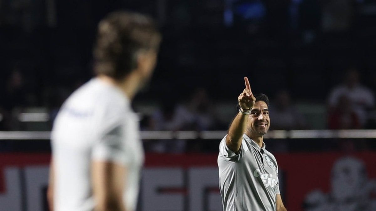 São Paulo e Palmeiras empatam em clássico ‘truncado’ no Morumbis São Paulo e Palmeiras empatam em clássico ‘truncado’ no Morumbis