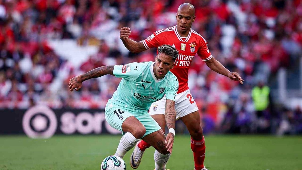 Brasileiros garantem virada do Benfica contra o Braga Brasileiros garantem virada do Benfica contra o Braga
