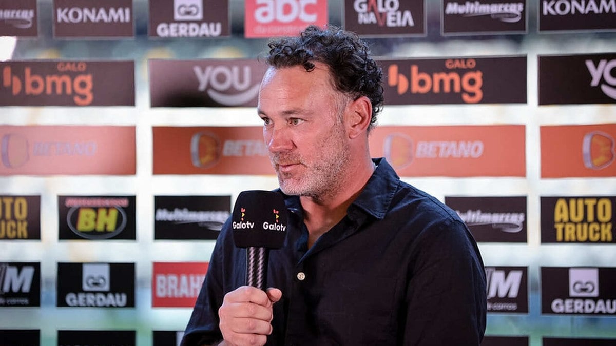 Invicto no Atlético, Milito rasga elogios ao time após vitória no clássico Invicto no Atlético, Milito rasga elogios ao time após vitória no clássico