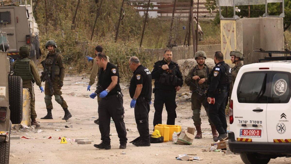 Atentado contra tropa de Israel deixa dois palestinos mortos em Hebron