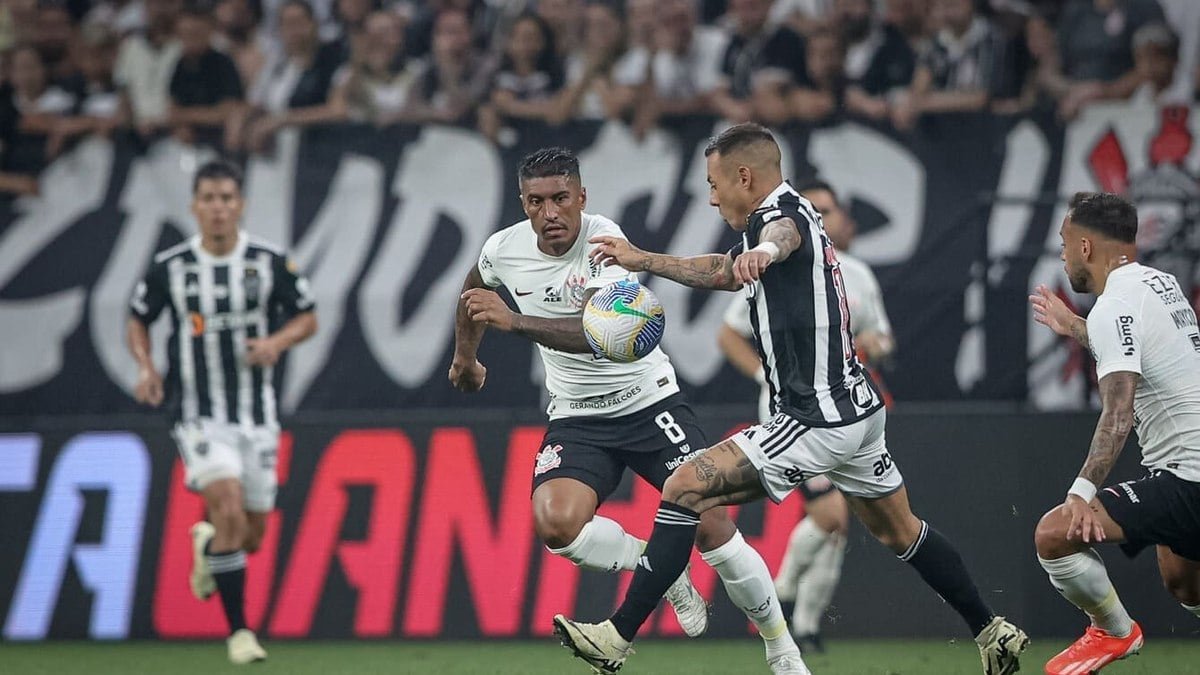Atlético-MG fará reclamação à CBF sobre arbitragem de jogo contra o Corinthians