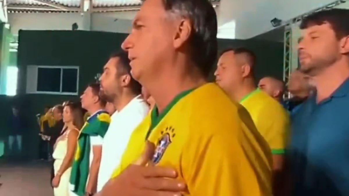 No Rio, Bolsonaro chama Lula de ‘apoiador de ditaduras’ e elogia Musk