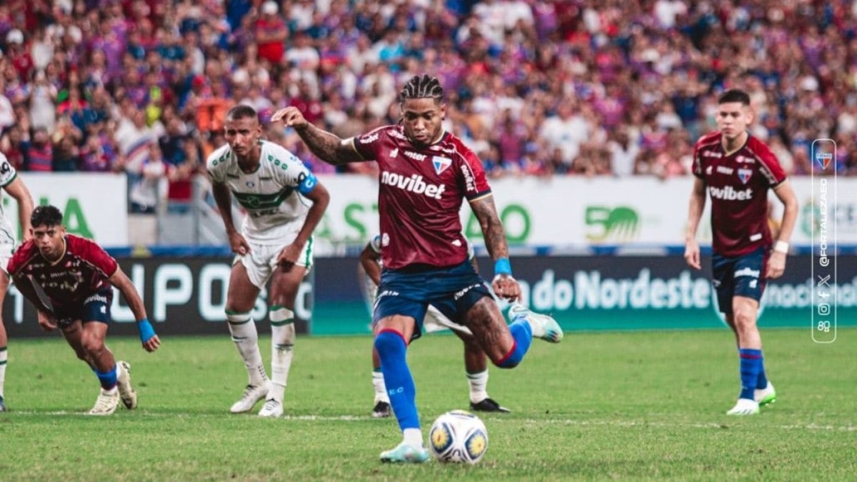 Fortaleza vence o Altos-PI de goleada e avança para a semifinal da Copa do Nordeste Fortaleza vence o Altos-PI de goleada e avança para a semifinal da Copa do Nordeste