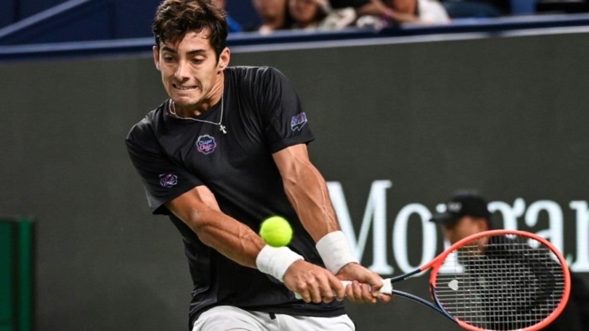 Garín elimina ídolo local Zverev nas quartas de final do ATP 500 de Munique Garín elimina ídolo local Zverev nas quartas de final do ATP 500 de Munique
