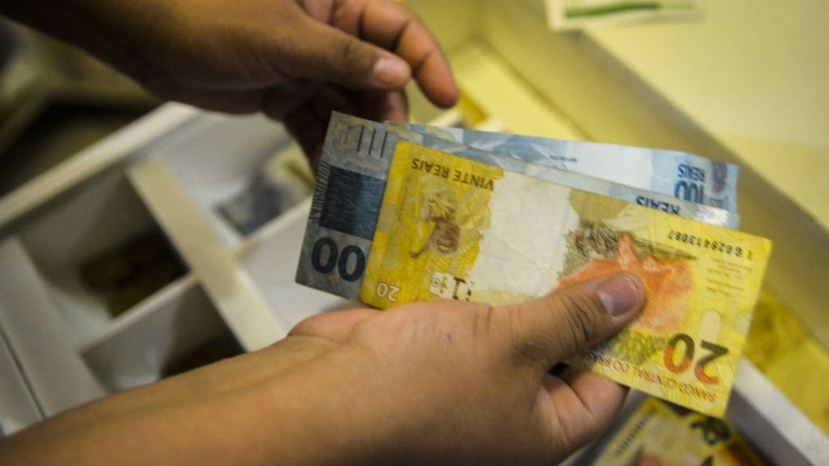 Cariocas podem consultar gratuitamente se estão superendividados Cariocas podem consultar gratuitamente se estão superendividados
