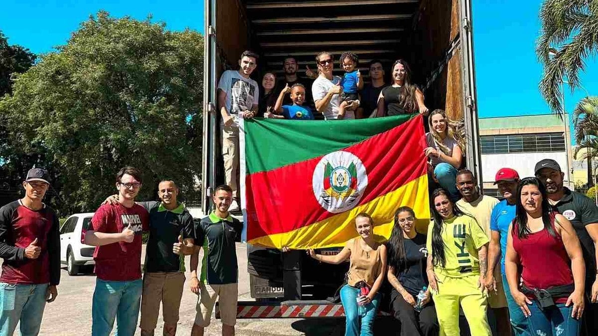 ONG liderada por Lincoln Henrique envia carretas de doações para o RS ONG liderada por Lincoln Henrique envia carretas de doações para o RS