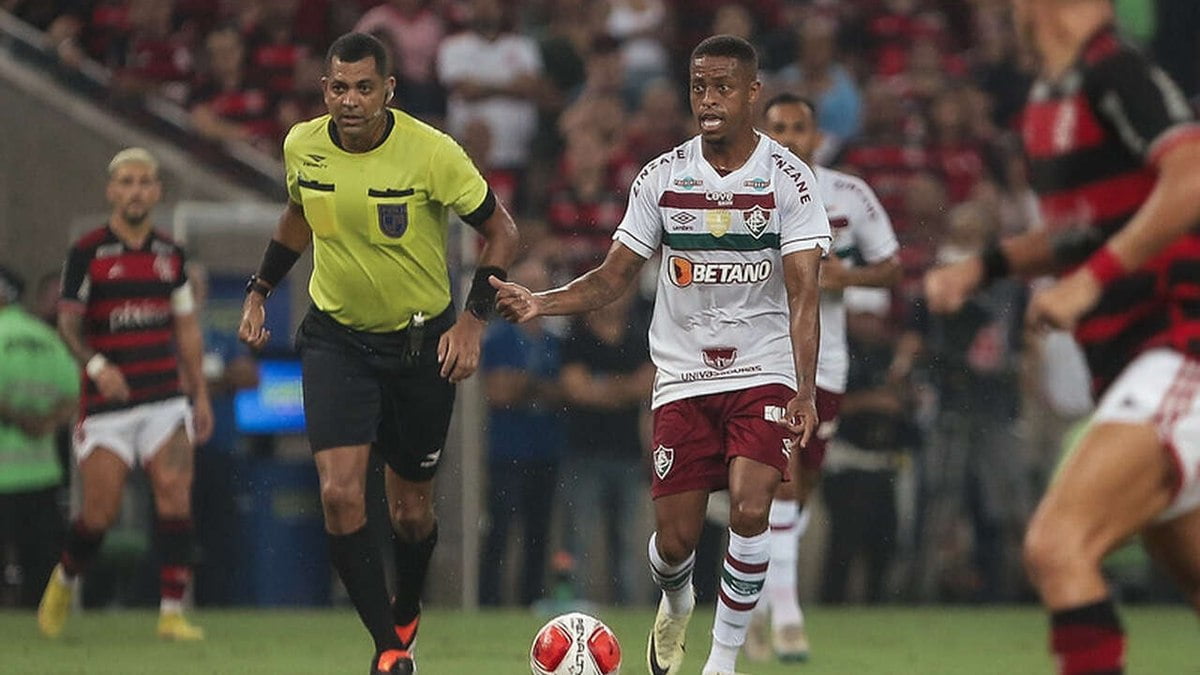 Fluminense informa estar dentro do prazo por dupla ex-Atlético-MG Fluminense informa estar dentro do prazo por dupla ex-Atlético-MG