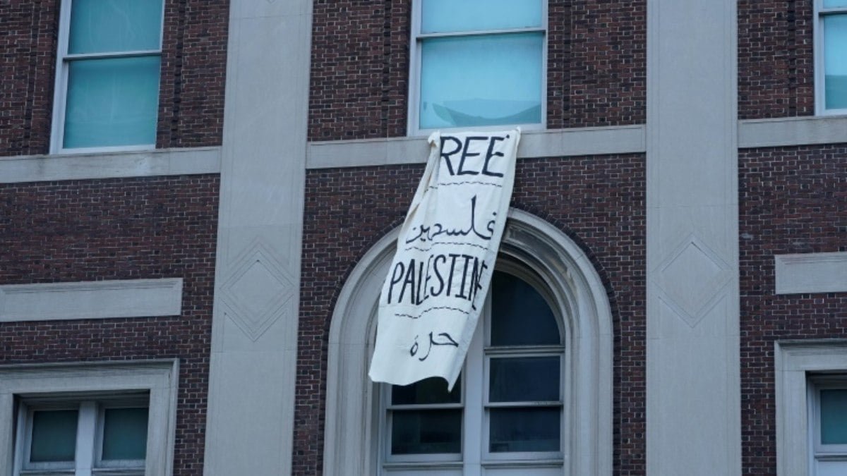 Universidade de Columbia se torna trincheira de estudantes contra conflito em Gaza