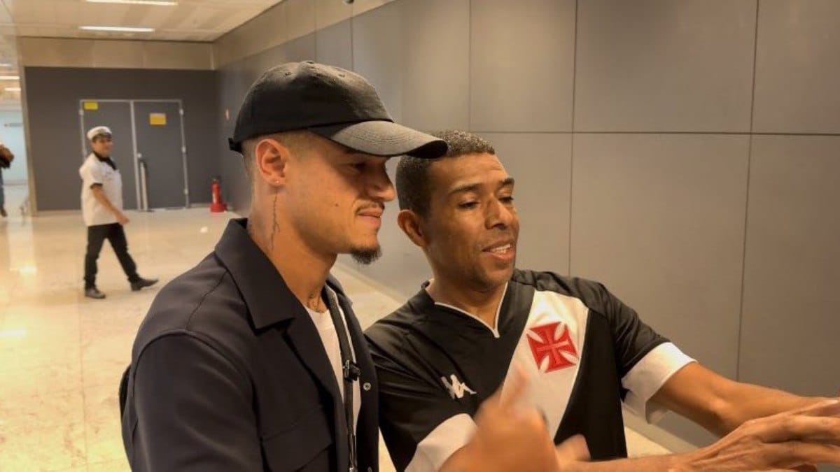 Coutinho no Vasco? Jogador chega ao Brasil e dá declaração animadora Coutinho no Vasco? Jogador chega ao Brasil e dá declaração animadora
