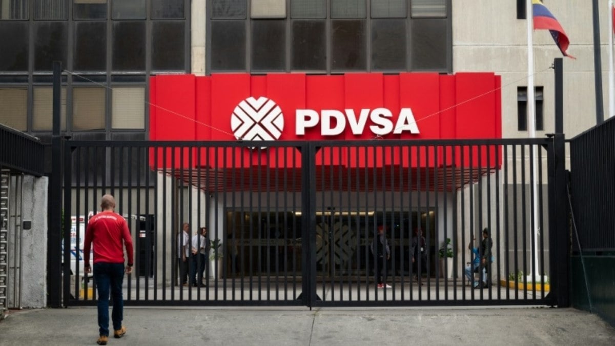 EUA autoriza transações entre quatro companhias e petrolífera venezuelana EUA autoriza transações entre quatro companhias e petrolífera venezuelana
