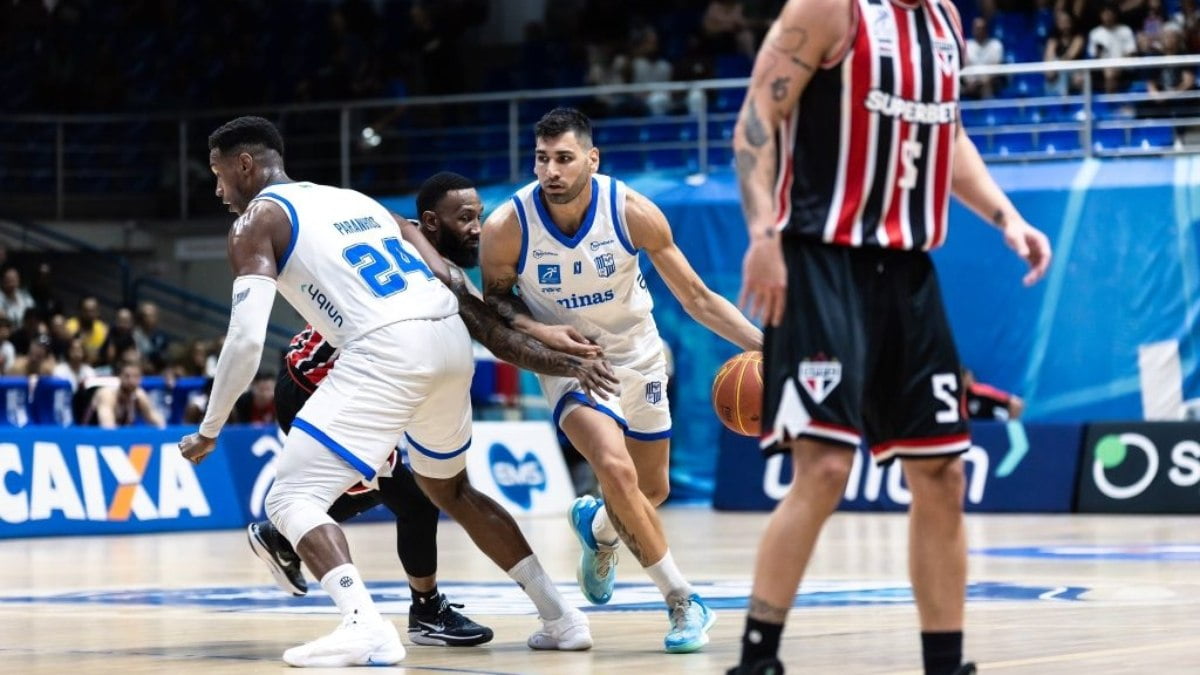 Minas se impõe no jogo cinco contra São Paulo e avança para a semifinal Minas se impõe no jogo cinco contra São Paulo e avança para a semifinal