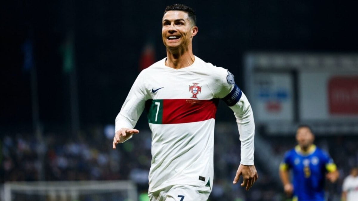 Cristiano Ronaldo é eleito melhor europeu da história Cristiano Ronaldo é eleito melhor europeu da história