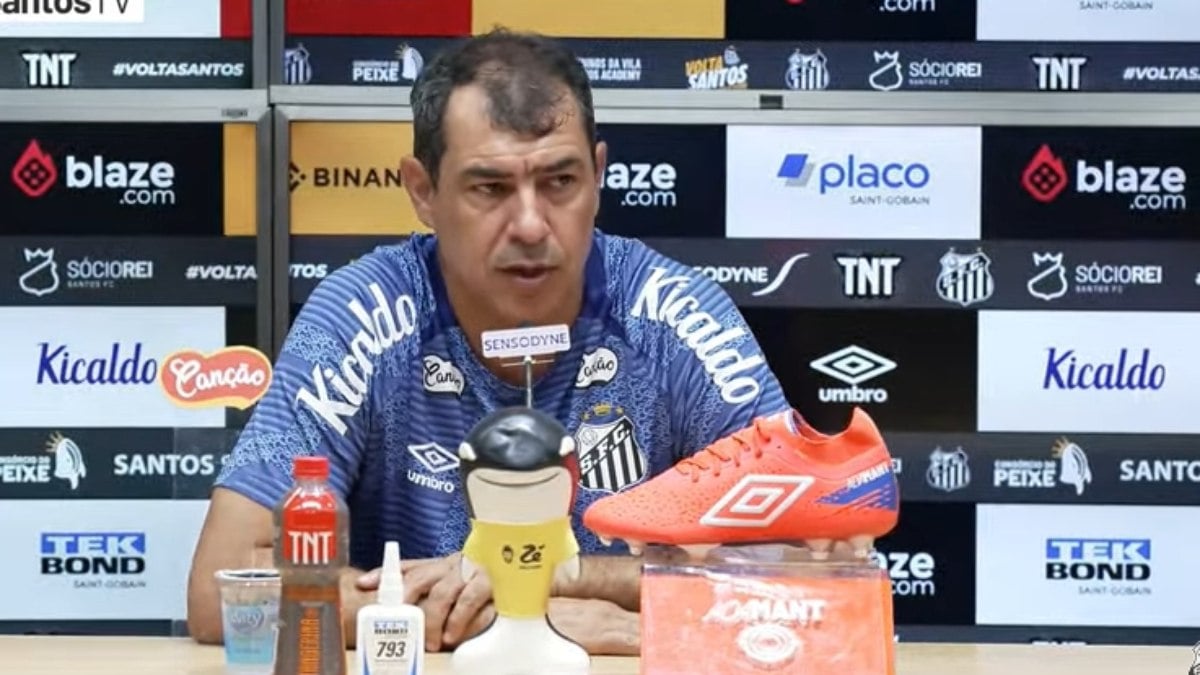 Carille reconhece início ruim mas exalta recuperação do Santos Carille reconhece início ruim mas exalta recuperação do Santos
