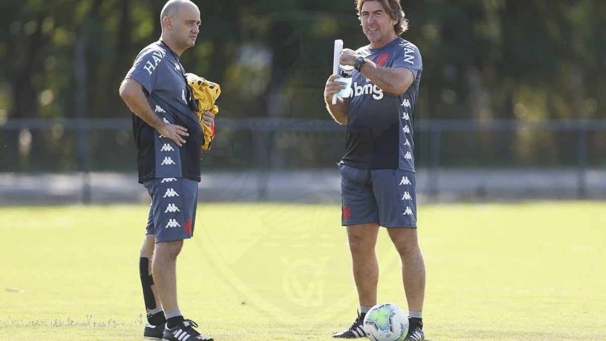 Vasco terá apenas seu terceiro técnico estrangeiro desde 1961 Vasco terá apenas seu terceiro técnico estrangeiro desde 1961
