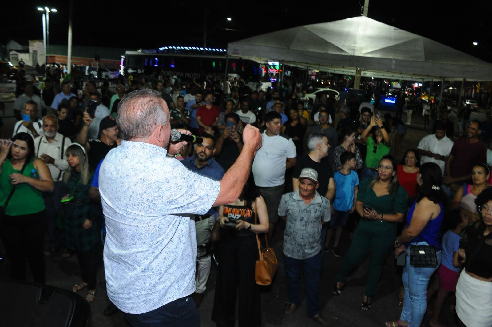 Vilmar Mariano lança obras que interligam 5 bairros de Aparecida Vilmar Mariano lança obras que interligam 5 bairros de Aparecida