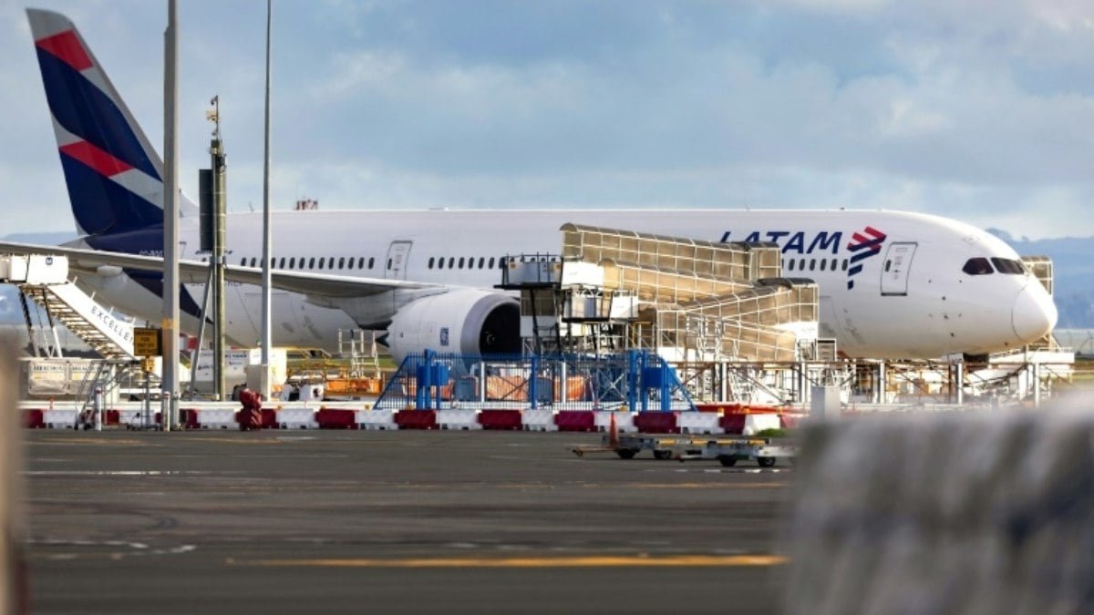Autoridades dos EUA investigam Boeing por possível falsificação de registros do 787