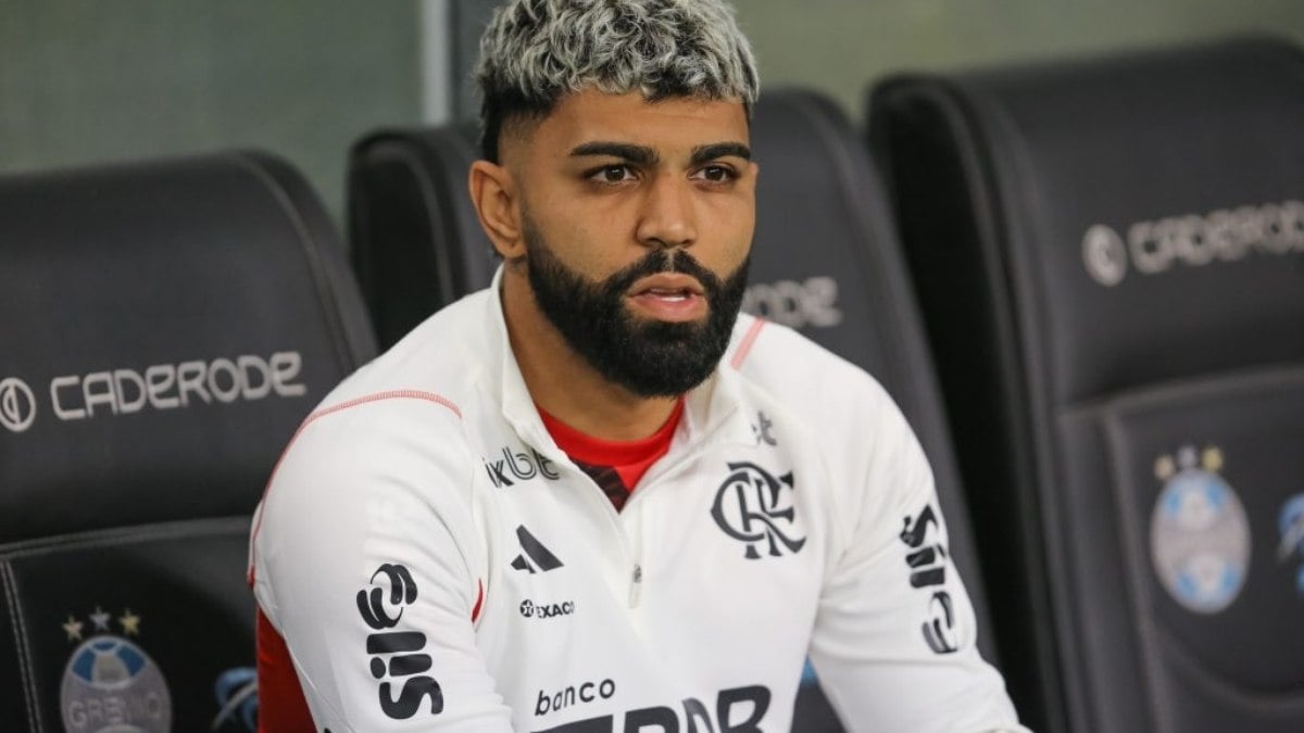 Gabigol aparece com camisa do Corinthians e assessoria nega veracidade da foto Gabigol aparece com camisa do Corinthians e assessoria nega veracidade da foto