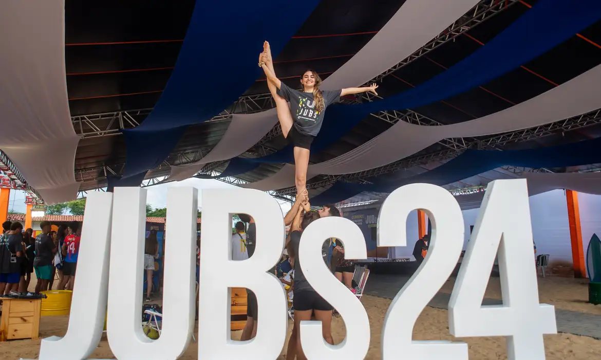 Jogos Universitários Brasileiros começam em Natal com quase 2 mil competidores Jogos Universitários Brasileiros começam em Natal com quase 2 mil competidores