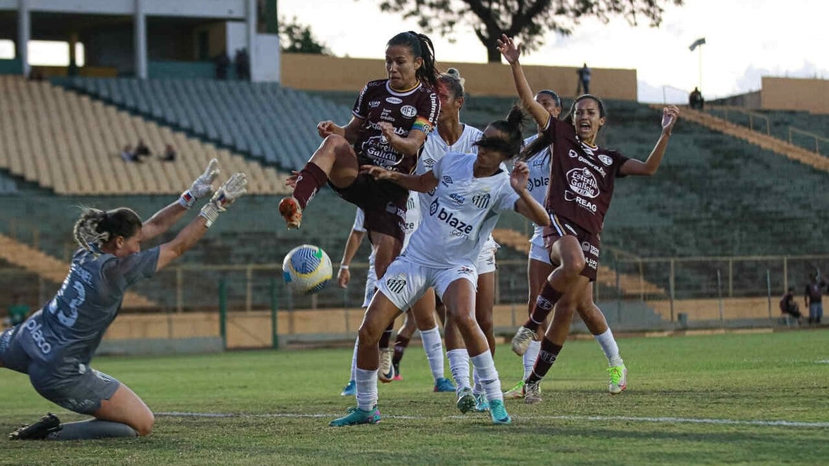 Ferroviária vence e crava sexta derrota seguida do Santos Ferroviária vence e crava sexta derrota seguida do Santos