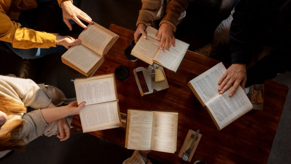 A teologia
uma convergência necessária A teologia
uma convergência necessária