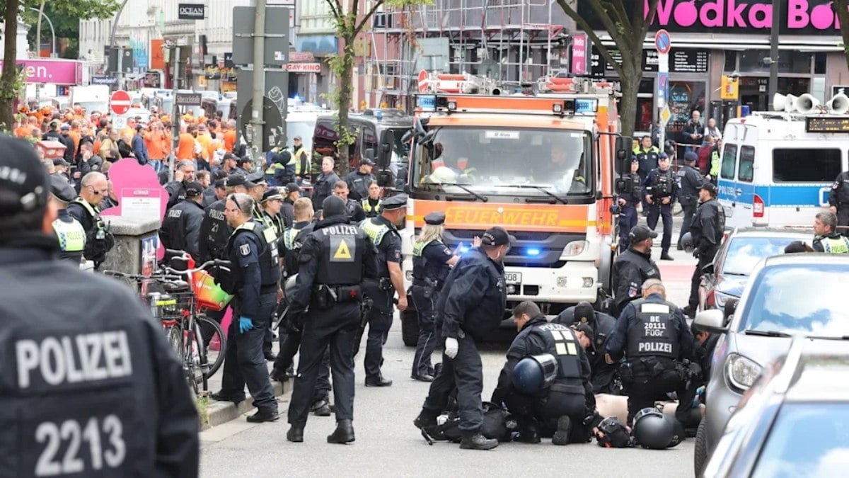 Polícia alemã atira em um homem armado que ameaçava torcedores na EURO 2024 Polícia alemã atira em um homem armado que ameaçava torcedores na EURO 2024