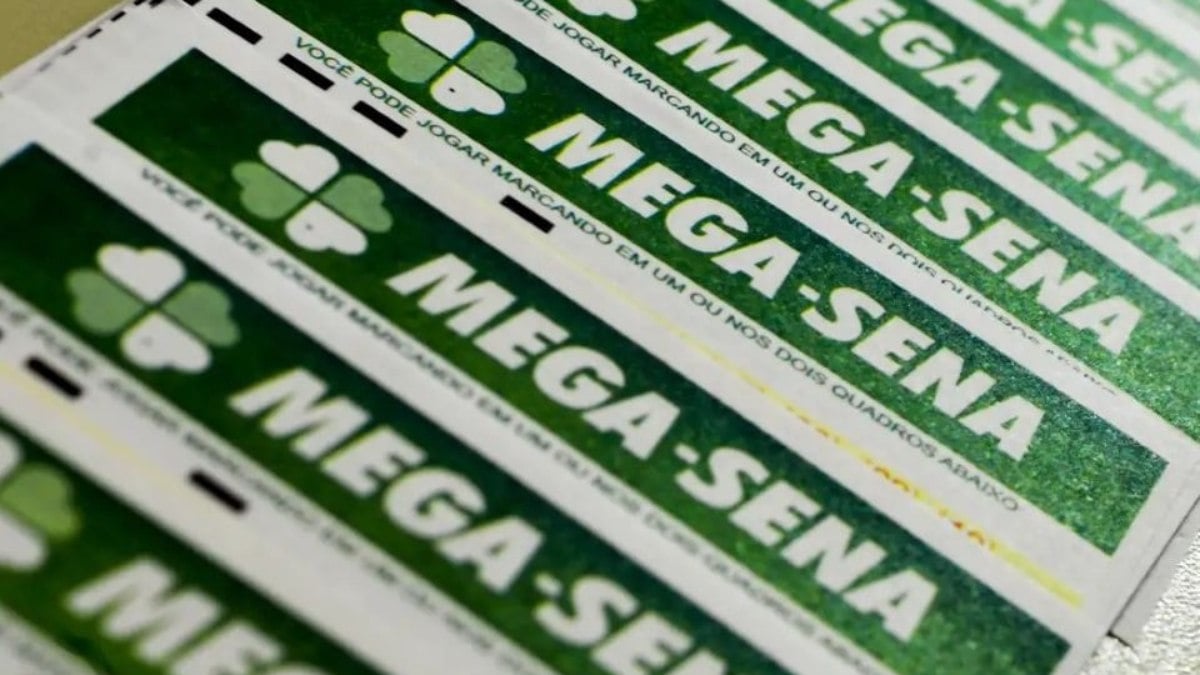 Prêmio de R$ 114,1 milhões da Mega-Sena vai para bolão feito no Paraná Prêmio de R$ 114,1 milhões da Mega-Sena vai para bolão feito no Paraná