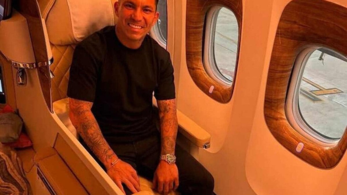 Gary Medel se torna, oficialmente, reforço do Boca Juniors Gary Medel se torna, oficialmente, reforço do Boca Juniors