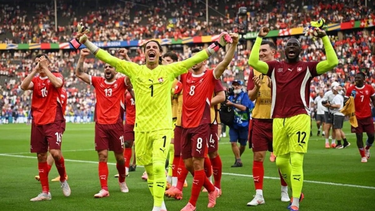 Suíça quebra tabu ao vencer a Itália e avança às quartas de final Suíça quebra tabu ao vencer a Itália e avança às quartas de final