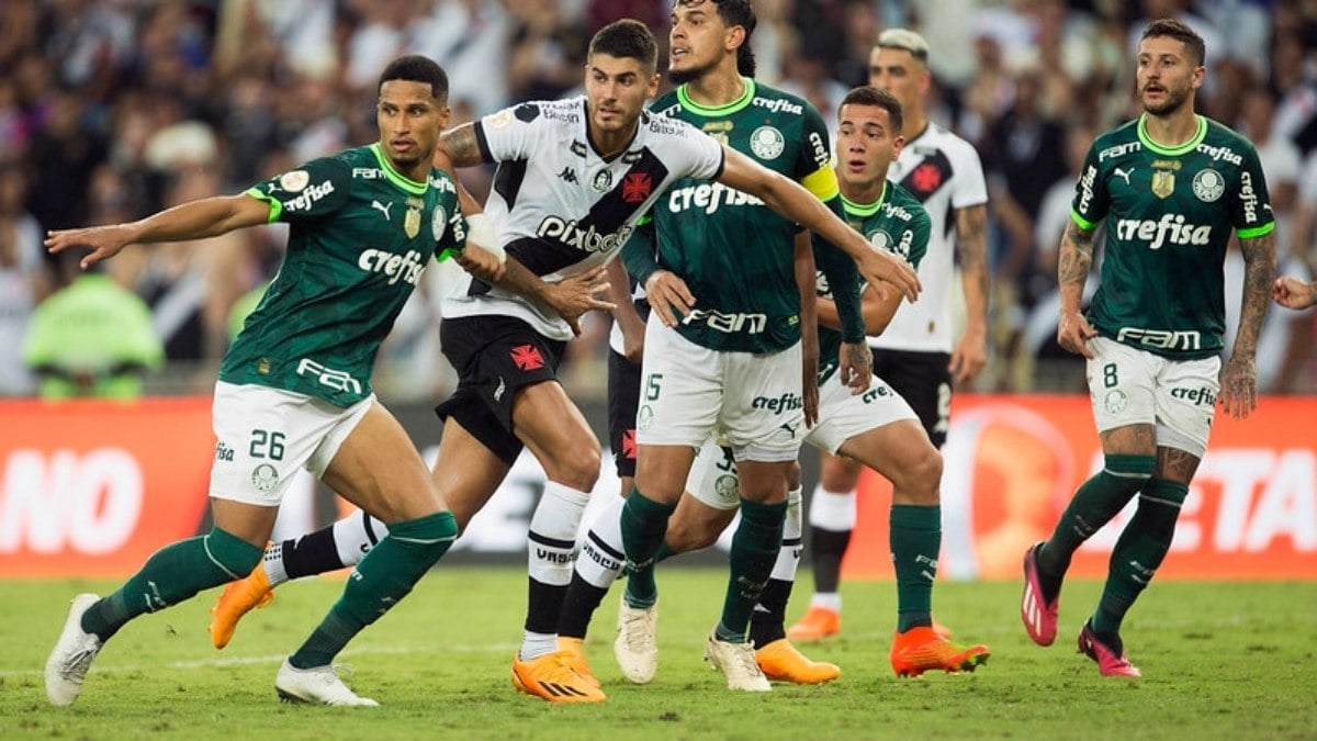 Palmeiras recebe Vasco pelo Brasileirão Palmeiras recebe Vasco pelo Brasileirão