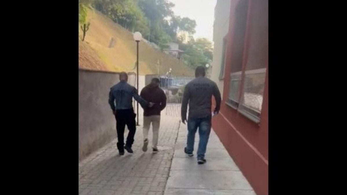 Esquema de fraude deu prejuízo de R$ 50 milhões a bancos, diz polícia Esquema de fraude deu prejuízo de R$ 50 milhões a bancos, diz polícia