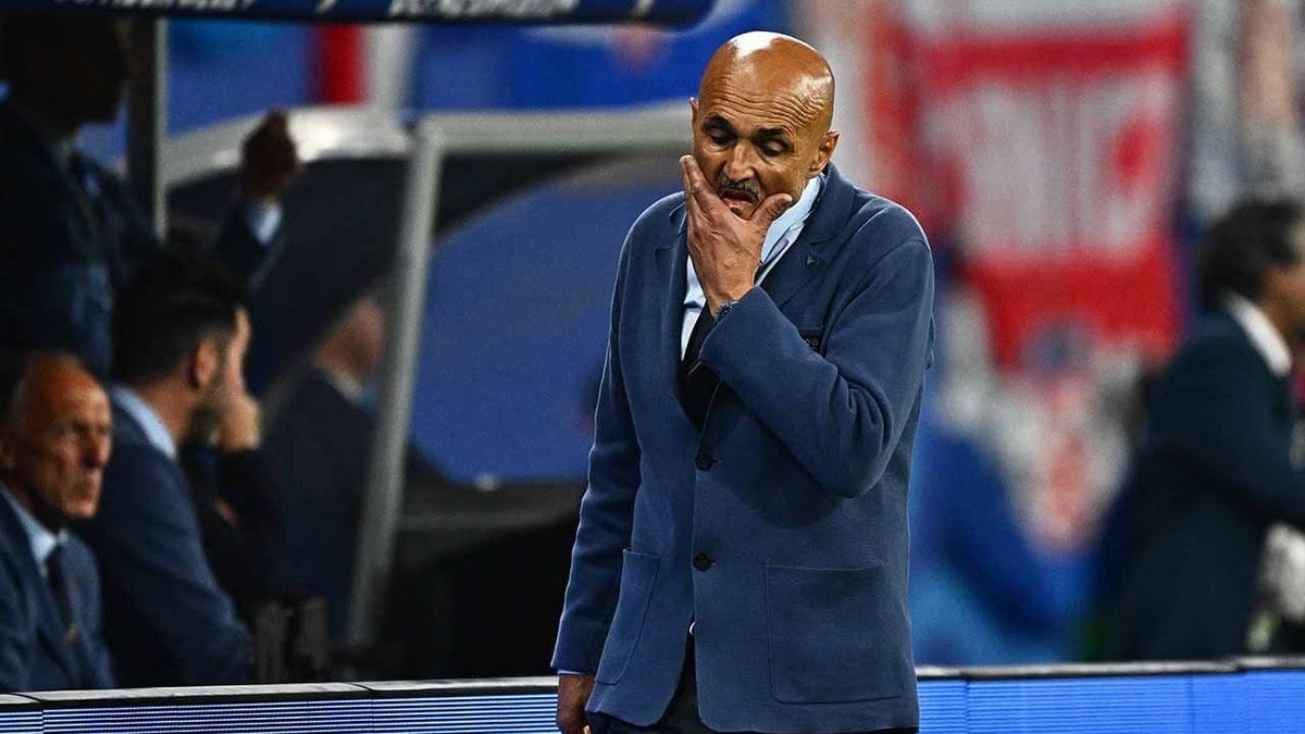 Spalletti admite culpa por eliminação da Itália na Euro Spalletti admite culpa por eliminação da Itália na Euro