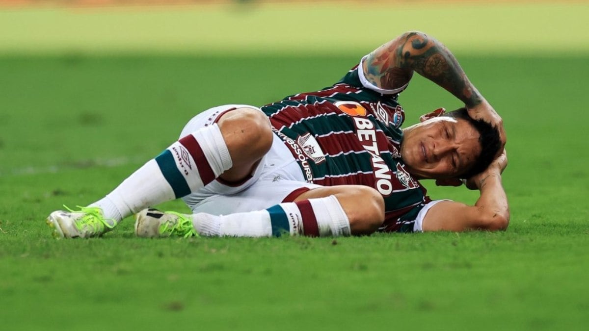 Germán Cano sofre lesão na coxa e preocupa Fluminense Germán Cano sofre lesão na coxa e preocupa Fluminense