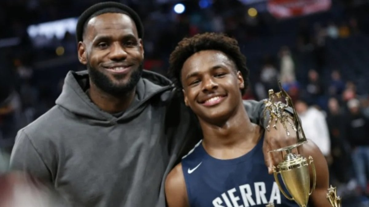 filho de LeBron é escolhido pelo Lakers e jogará ao lado do pai filho de LeBron é escolhido pelo Lakers e jogará ao lado do pai