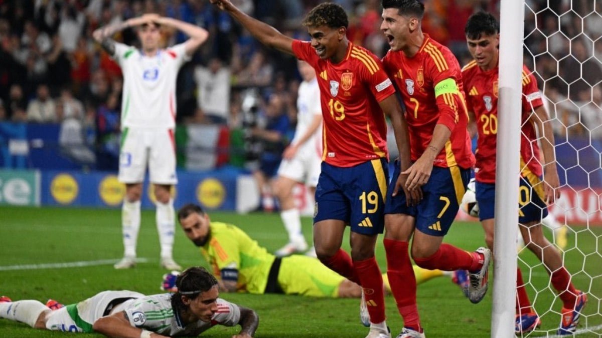 Espanha bate Itália, Eslovênia e Sérvia, Dinamarca e Inglaterra empatam; veja o resumo