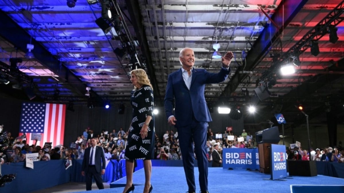 Democratas apoiam Biden após mau desempenho em debate Democratas apoiam Biden após mau desempenho em debate