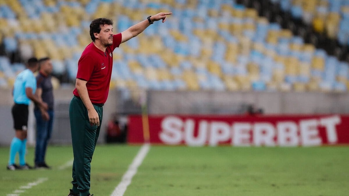 Diniz reitera união, mas admite ‘queda de confiança’ do Fluminense: ‘Buscar soluções’ Diniz reitera união, mas admite ‘queda de confiança’ do Fluminense: ‘Buscar soluções’