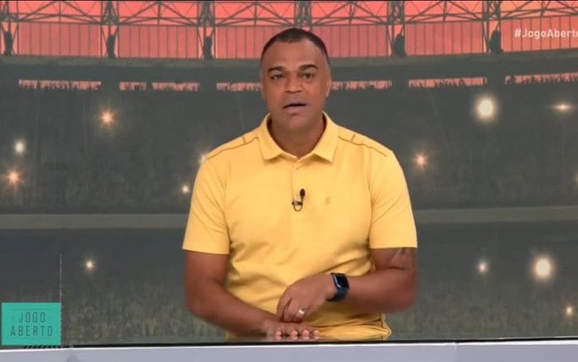 Denilson se emociona ao vivo ao citar sobrinha que morreu; veja vídeo Denilson se emociona ao vivo ao citar sobrinha que morreu; veja vídeo