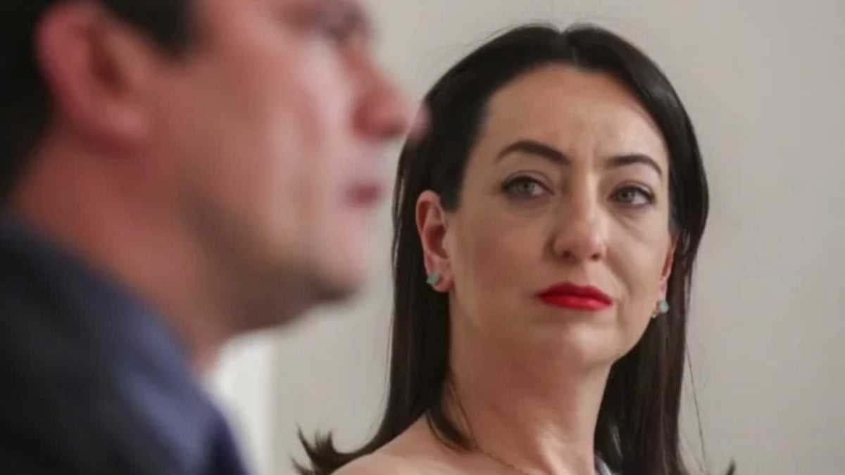 Conversa de Moro com esposa é flagrada após virar réu por calúnia Conversa de Moro com esposa é flagrada após virar réu por calúnia