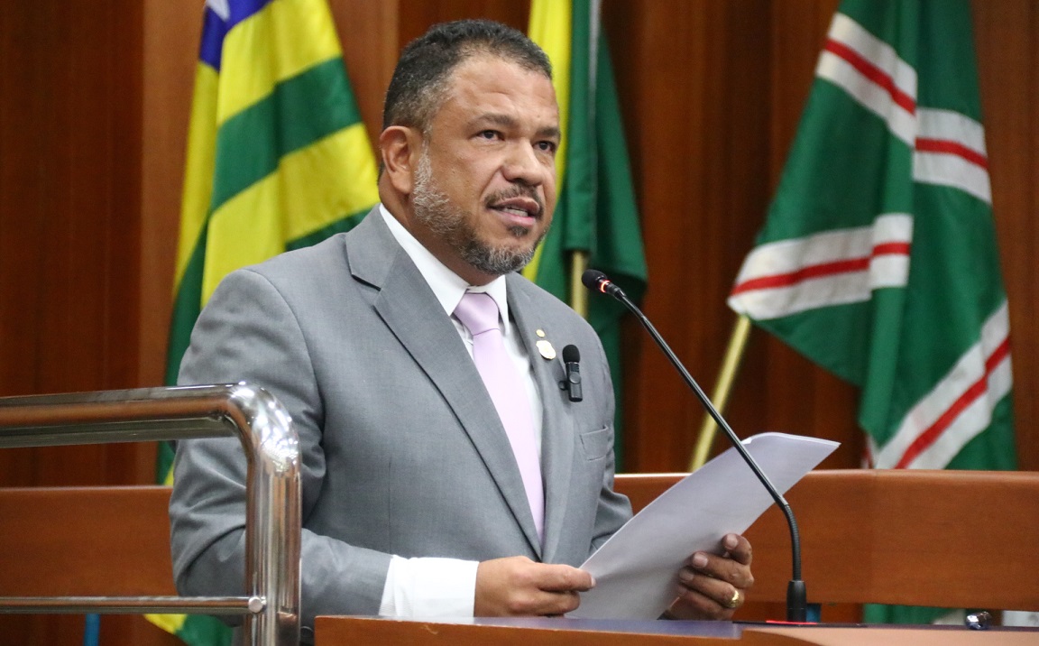 Fabrício Bonfim assume cadeira de vereador em Goiânia Fabrício Bonfim assume cadeira de vereador em Goiânia