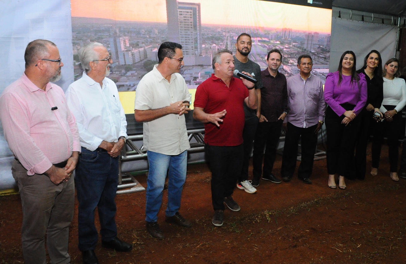 Vilmar lança frente de serviço para asfaltar todo o Buriti Sereno Vilmar lança frente de serviço para asfaltar todo o Buriti Sereno