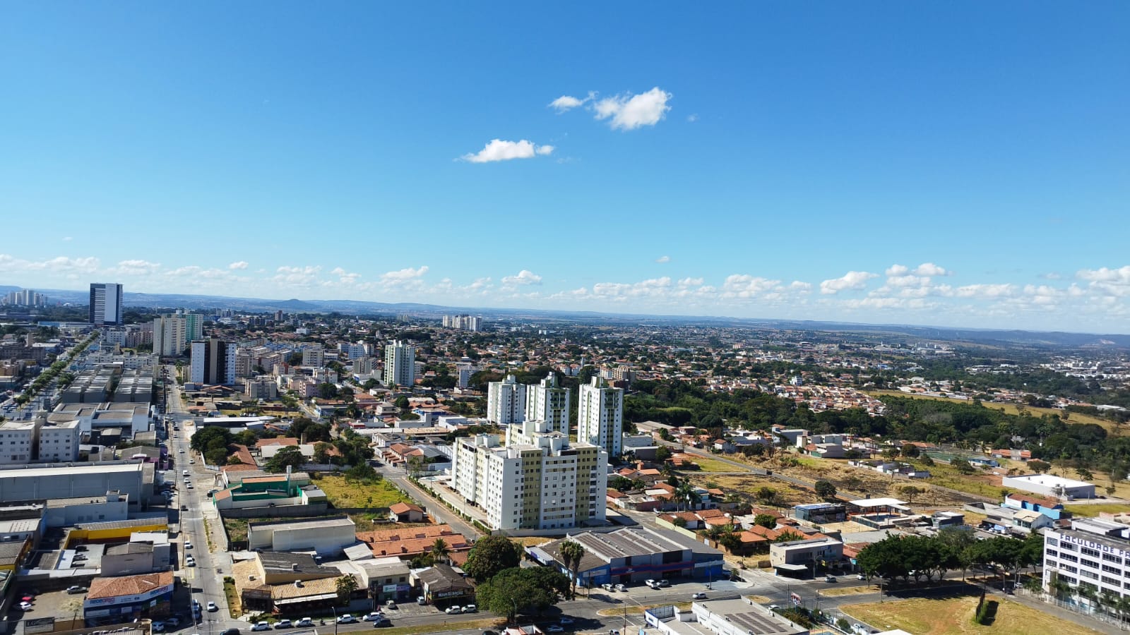 Umidade relativa do ar está em queda e em nível de atenção Umidade relativa do ar está em queda e em nível de atenção