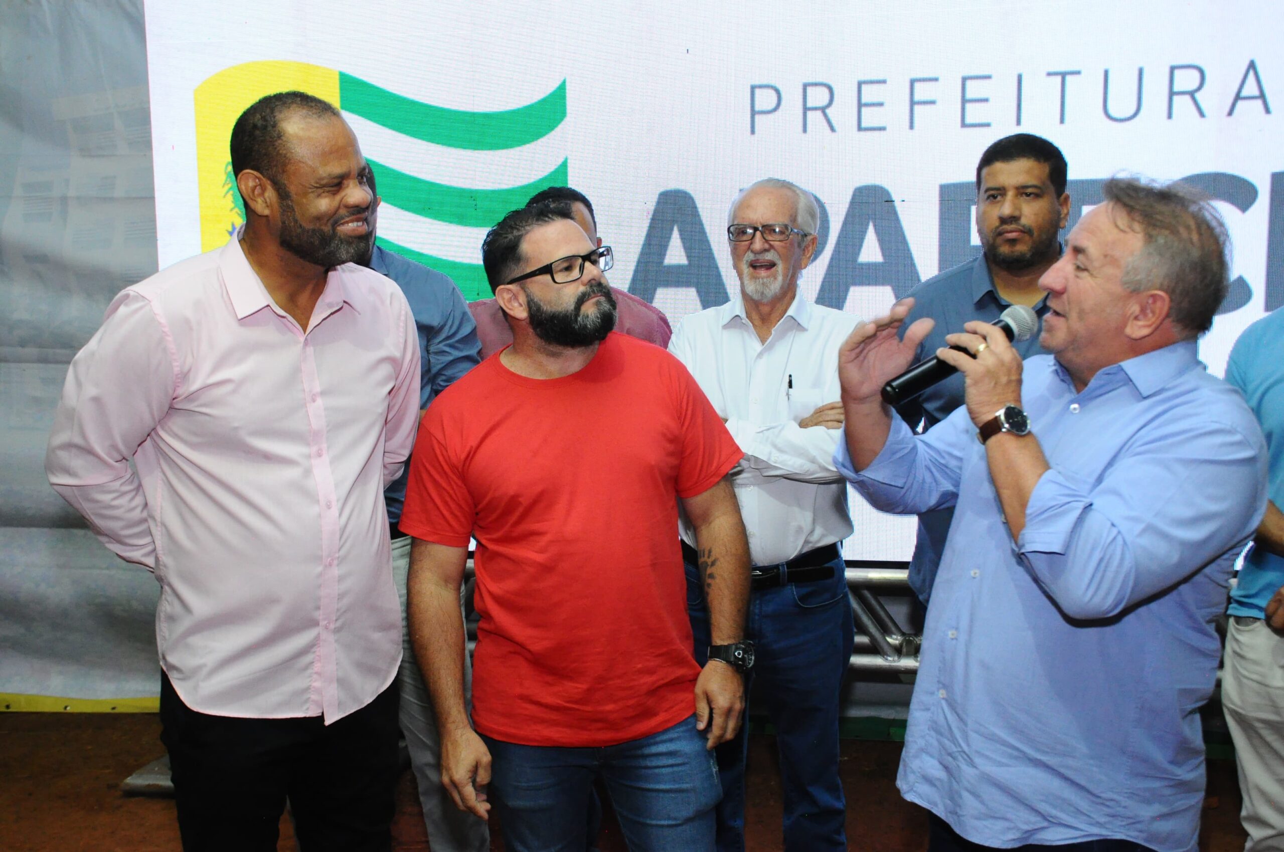 Vilmar Mariano amplia número de bairros com obras de asfalto Vilmar Mariano amplia número de bairros com obras de asfalto