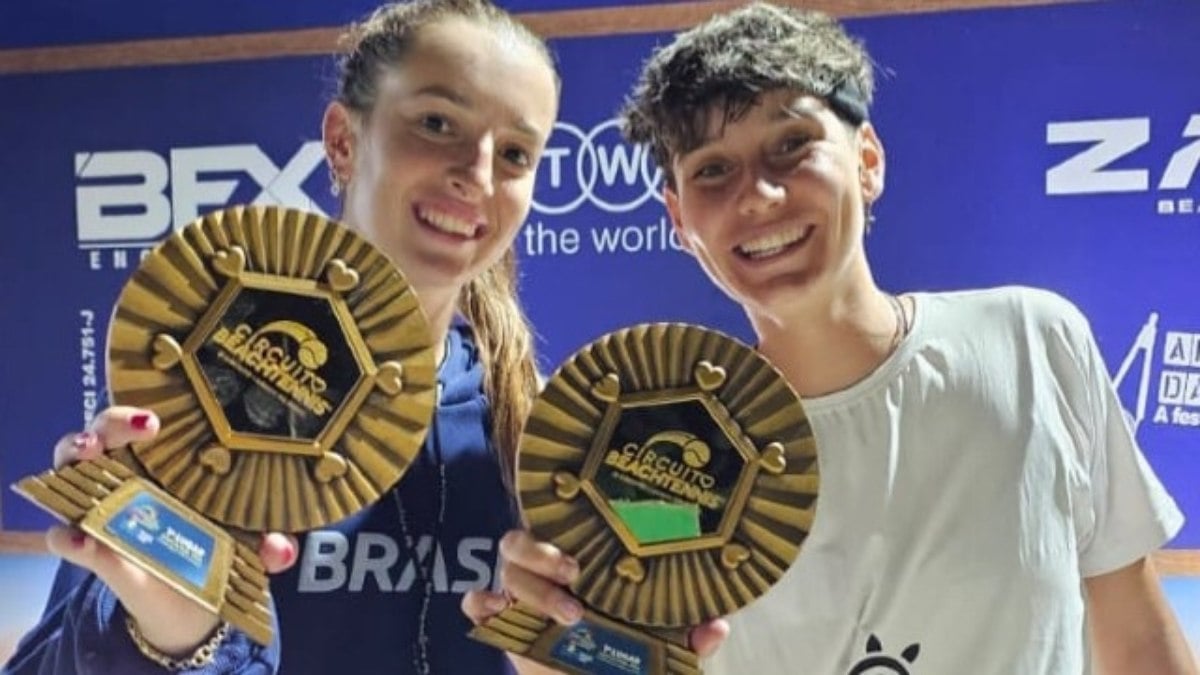 Espanhola top 20 do mundo e jovem Maria Sorci são campeãs em Riviera de São Lourenço da 8ª etapa do Circuito Beach Tennis Espanhola top 20 do mundo e jovem Maria Sorci são campeãs em Riviera de São Lourenço da 8ª etapa do Circuito Beach Tennis