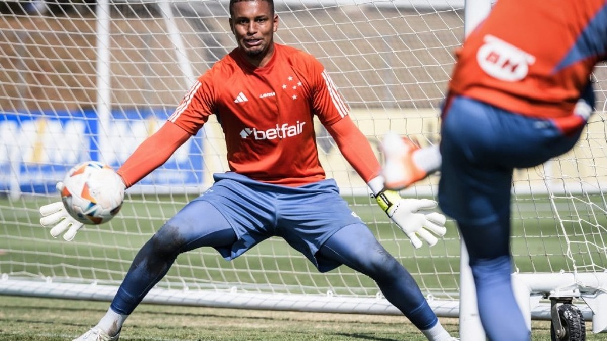 Cruzeiro enfrenta o São Paulo neste domingo pelo Brasileirão Cruzeiro enfrenta o São Paulo neste domingo pelo Brasileirão